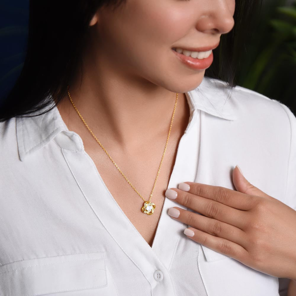 Love Knot Necklace for Mom – A Timeless Symbol of an Unbreakable Bond